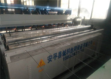 Chine Grillage enduit de PVC clôturant la machine, machine soudée industrielle de grillage de 3 - de 6mm fournisseur