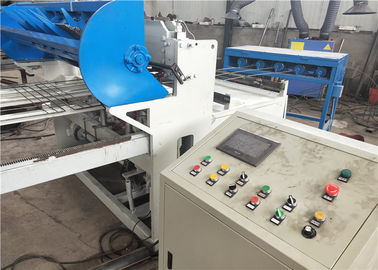 Chine Machine de soudure renforcée à haute production de maille, machine de soudure de filet à mailles d'écran tactile fournisseur