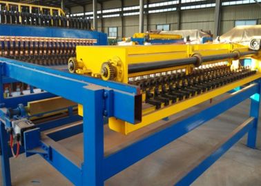Chine Facile actionnez renforcer la machine de soudure de maille 4.5T pour la capacité en acier 900KVA de Rebar fournisseur